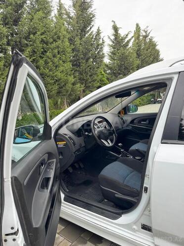 Kia  2010, 276,713 km - 1.6 l - Bakı