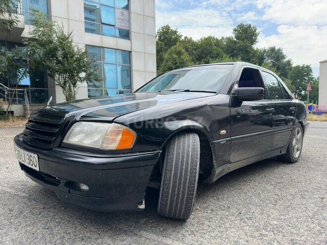 Mercedes C 240 2000, 350,000 km - 2.4 л - Bakı