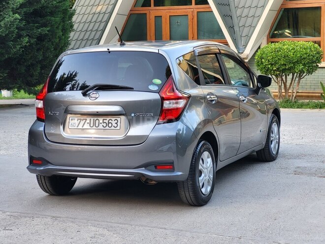 Nissan Note-8