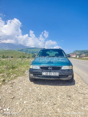 Opel Astra 1994, 584,271 km - 1.6 l - Qusar