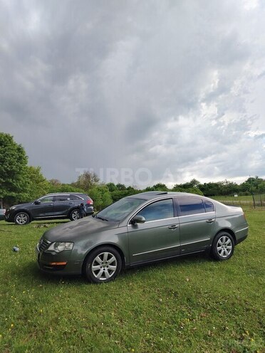 Volkswagen Passat 2006, 222,225 km - 2.0 l - Gəncə
