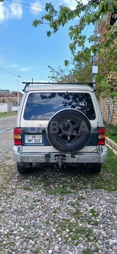 Mitsubishi Pajero 1996, 240,000 km - 2.8 l - Quba