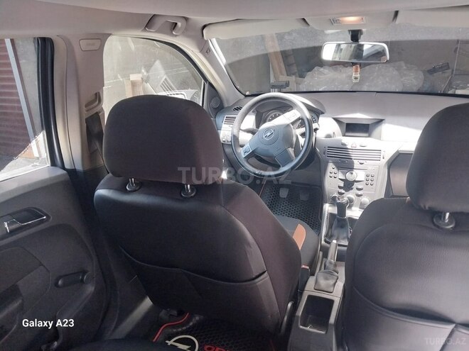 Opel Astra 2005, 214,000 km - 1.4 l - Şamaxı