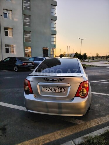Chevrolet Aveo-5