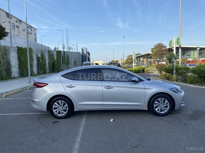 Hyundai Elantra 2018, 194,000 km - 1.6 л - Bakı