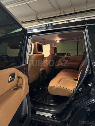 Nissan Patrol 2018, 170,000 km - 5.6 l - Bakı
