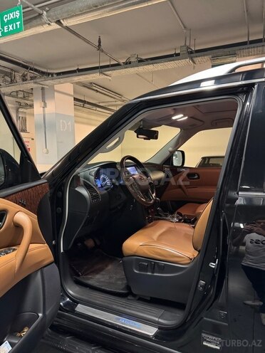Nissan Patrol 2018, 170,000 km - 5.6 l - Bakı