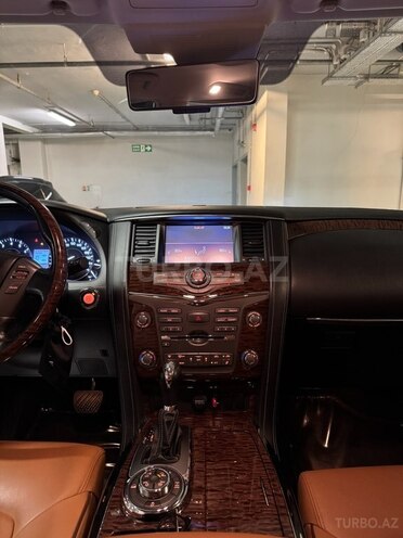 Nissan Patrol 2018, 170,000 km - 5.6 l - Bakı