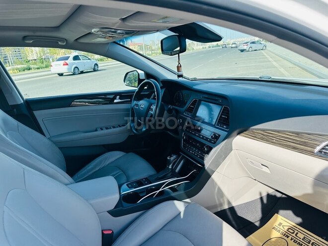 Hyundai Sonata-10