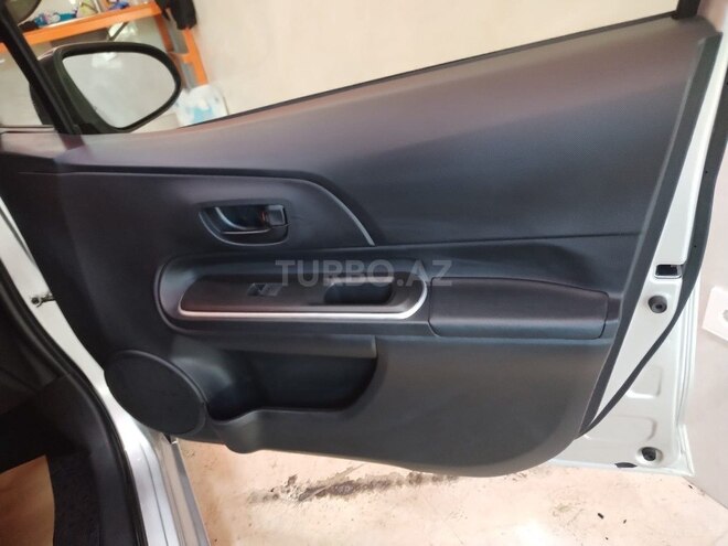 Toyota Aqua 2018, 105,000 km - 1.5 l - Bakı
