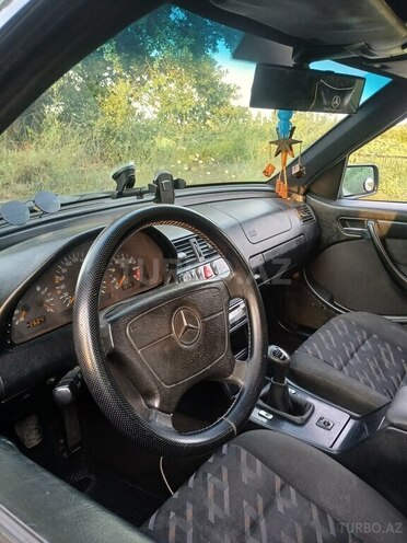 Mercedes C 200 1999, 552,417 km - 2.0 л - Zaqatala