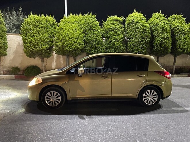 Nissan Tiida-2