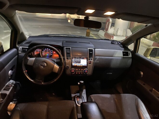 Nissan Tiida-5