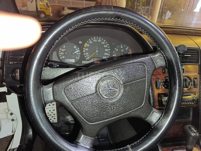 Mercedes C 220 d 2000, 334,000 km - 2.2 l - Bakı