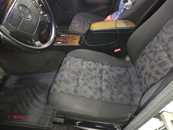Mercedes C 220 d 2000, 334,000 km - 2.2 l - Bakı