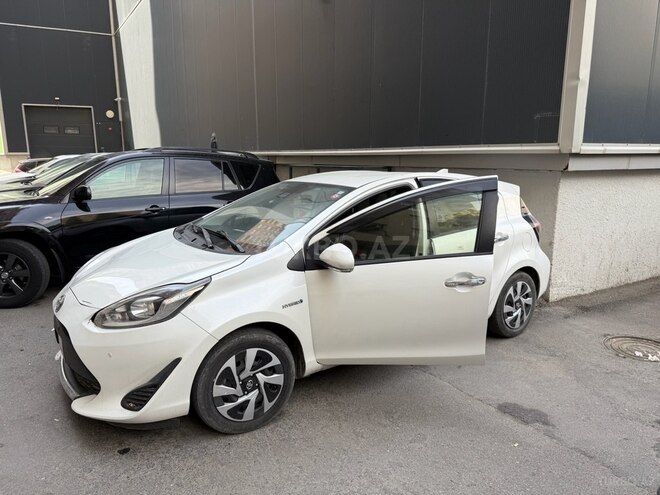 Toyota Aqua 2019, 141,000 km - 1.5 л - Bakı