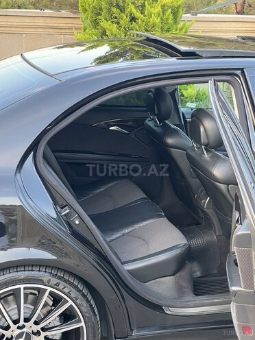 Mercedes E 240 2003, 257,000 km - 2.6 l - Bakı