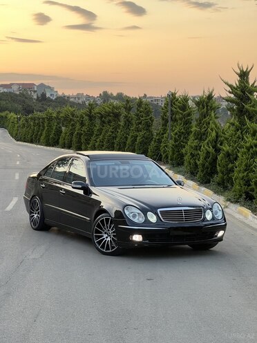 Mercedes E 240 2003, 257,000 km - 2.6 l - Bakı