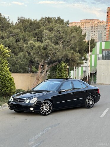 Mercedes E 240 2003, 257,000 km - 2.6 l - Bakı