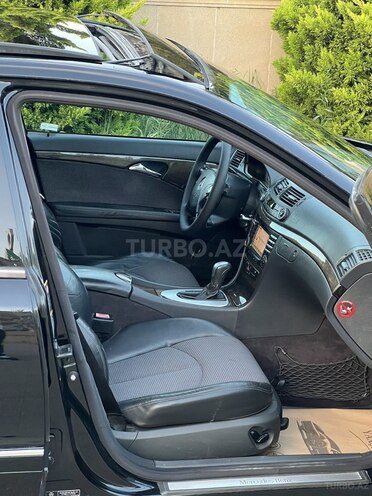 Mercedes E 240 2003, 257,000 km - 2.6 l - Bakı