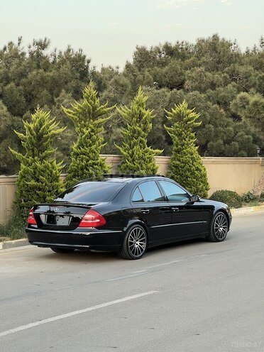 Mercedes E 240 2003, 257,000 km - 2.6 l - Bakı