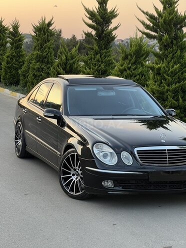 Mercedes E 240 2003, 257,000 km - 2.6 l - Bakı