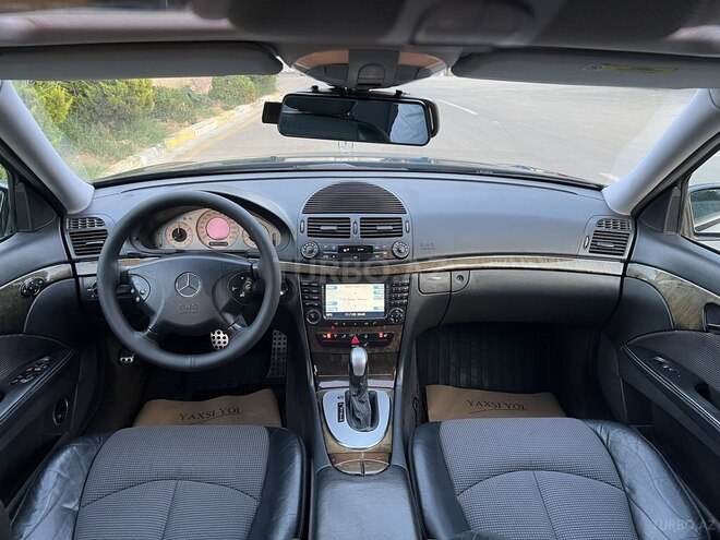 Mercedes E 240 2003, 257,000 km - 2.6 l - Bakı