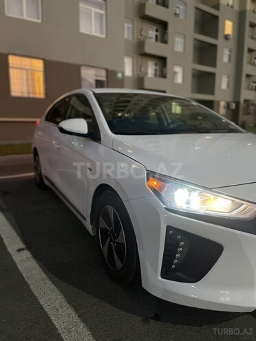 Hyundai IONIQ-3