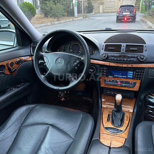 Mercedes E 240 2002, 234,000 km - 2.6 l - Bakı