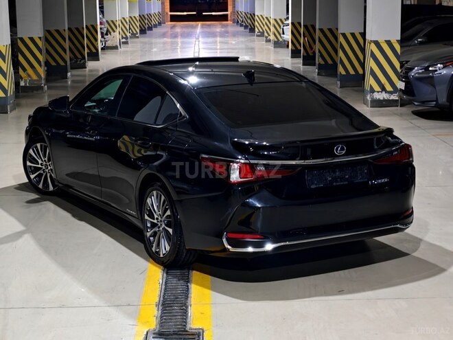 Lexus ES 300h-2