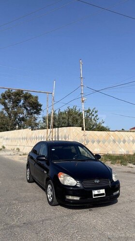 Hyundai Accent-1