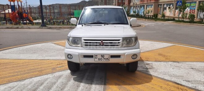 Mitsubishi Pajero io 2000, 311,000 km - 1.8 l - Quba