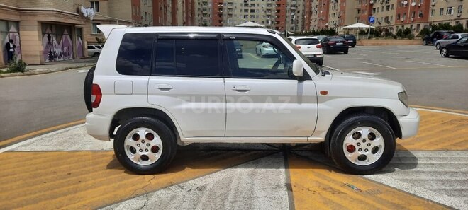 Mitsubishi Pajero io 2000, 311,000 km - 1.8 l - Quba