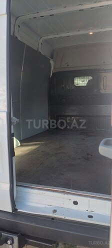 Ford Transit-8