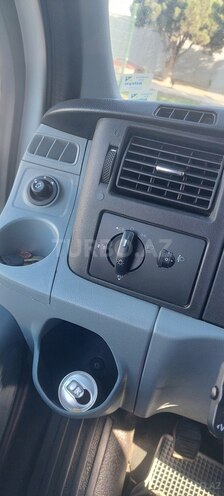 Ford Transit-2
