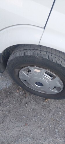 Ford Transit-15