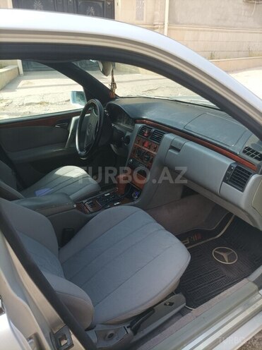 Mercedes E 220 d 1998, 100,000 km - 2.2 л - Bakı