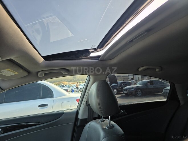 Hyundai Sonata-15