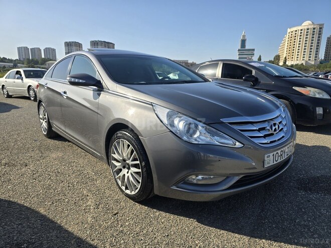 Hyundai Sonata-5