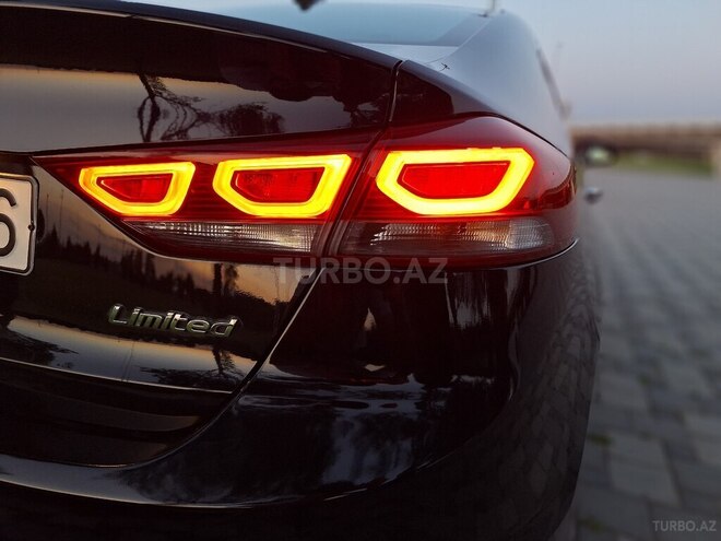 Hyundai Elantra 2016, 110,000 km - 2.0 l - Bakı