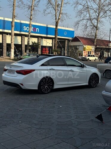 Hyundai Sonata-6