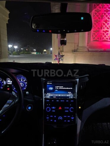 Hyundai Sonata-8