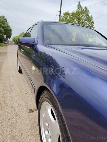 Mercedes E 240 1997, 350,000 km - 2.4 l - Masallı