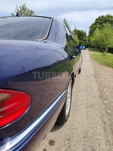Mercedes E 240 1997, 350,000 km - 2.4 l - Masallı