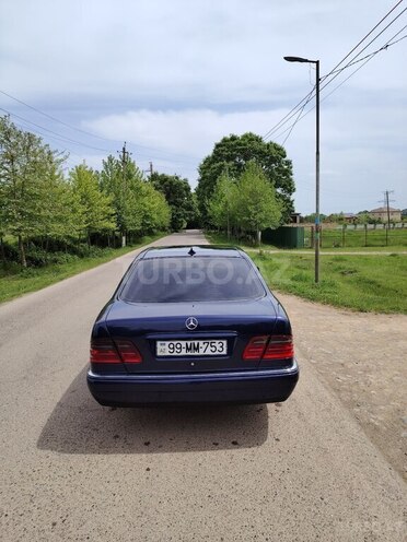 Mercedes E 240 1997, 350,000 km - 2.4 l - Masallı