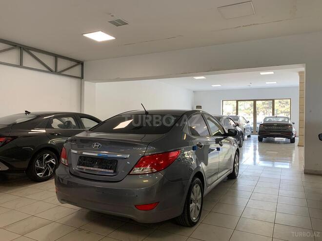 Hyundai Accent 2015, 97,000 km - 1.4 l - Bakı