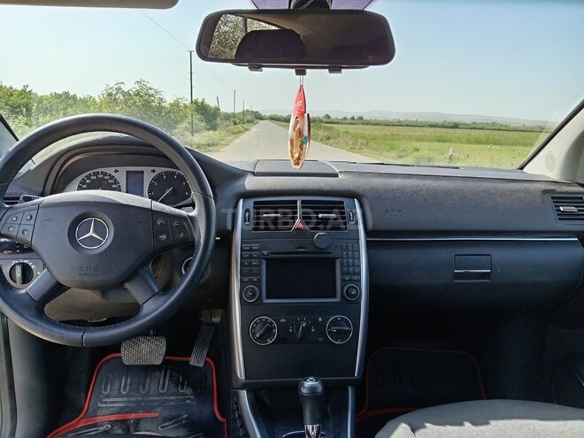 Mercedes B 180 2009, 94,115 km - 1.7 l - Gəncə