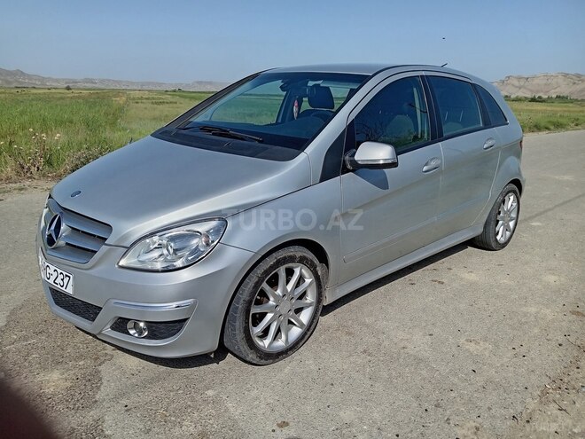 Mercedes B 180 2009, 94,115 km - 1.7 l - Gəncə
