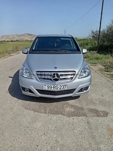 Mercedes B 180 2009, 94,115 km - 1.7 l - Gəncə
