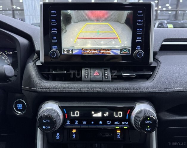 Toyota RAV4-16